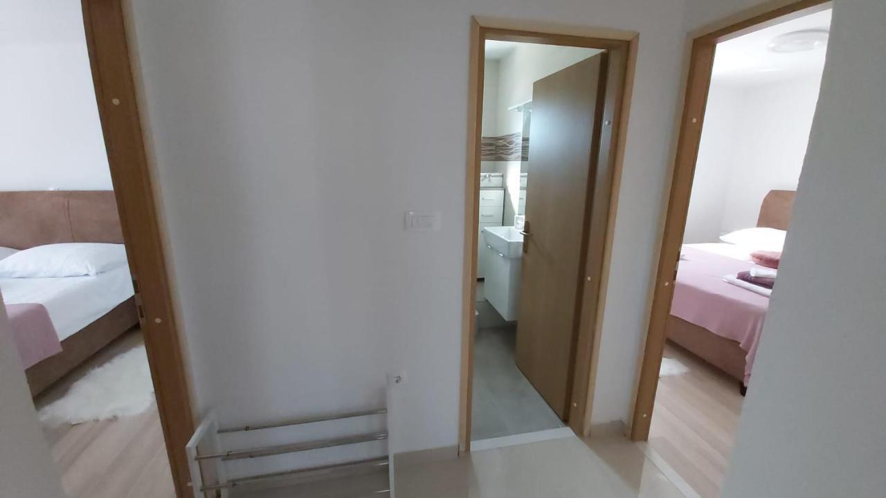 Luka Apartment Galovac  Exterior photo
